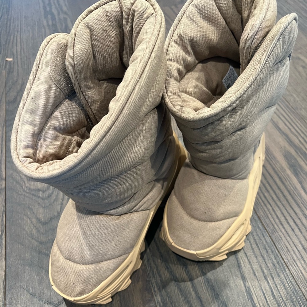 Yeezy NSLTD BT boots
